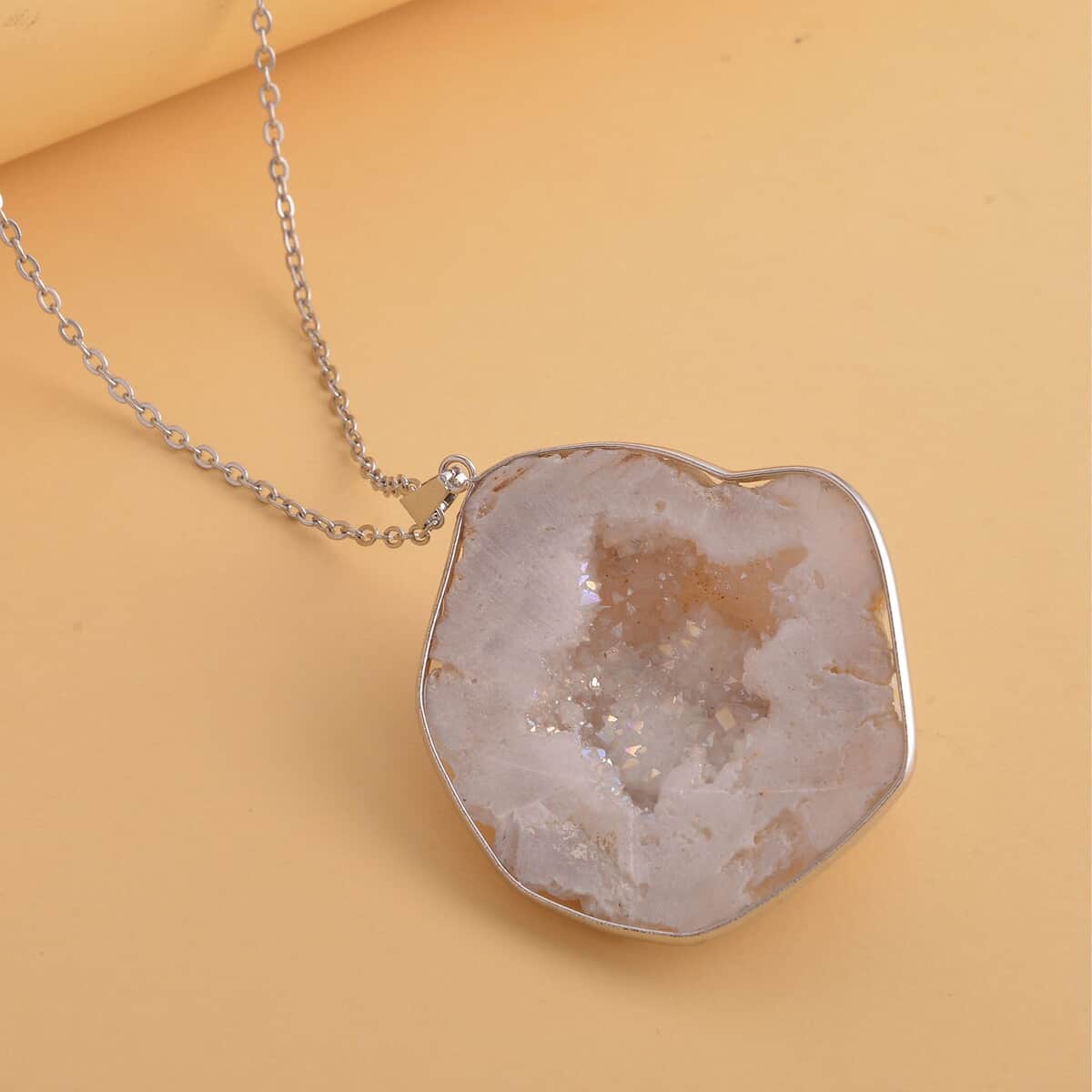 White Drusy Quartz Pendant in Silvertone with Stainless Steel Necklace 24 Inches image number 1