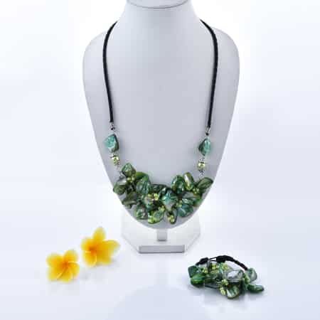 Green Seed Beaded Floral Necklace 20 Inches and Stretch Bracelet (8In) in Silvertone image number 1