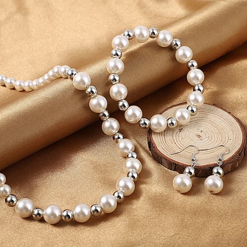 Simulated White Pearl - Product card gallery slide 2 (9431171793151)