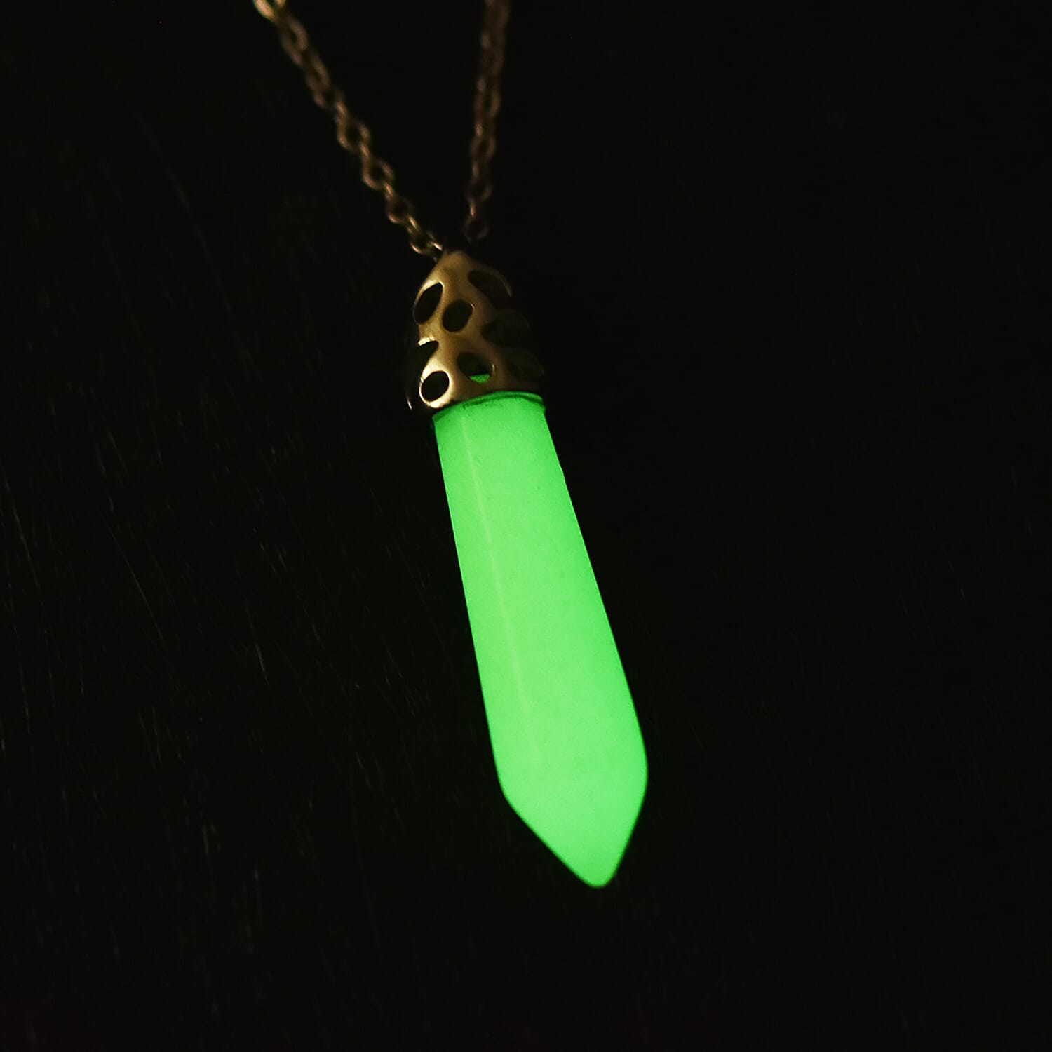 Green Resin - Product card gallery slide 2 (9431384260863)