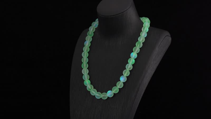 DOORBUSTER Simulated Aqua Blue Color Mystic Topaz Beaded Stretch Bracelet and Necklace (20 Inches) in Silvertone
