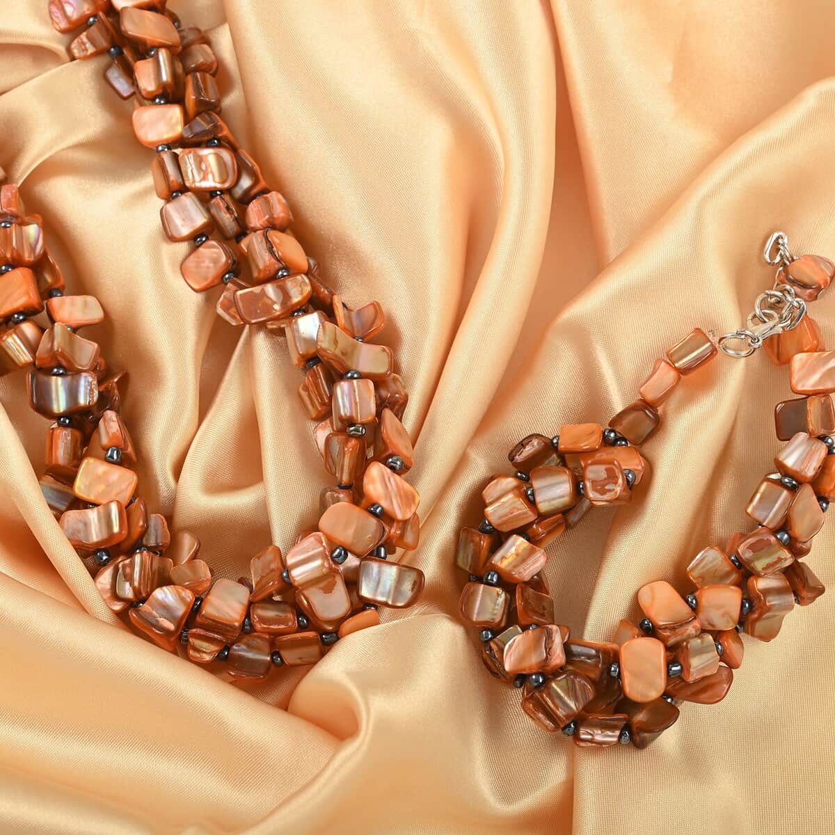 Orange Seed Beads Shell Bracelet (8-10in) and Necklace 20-22 Inches in Silvertone image number 1