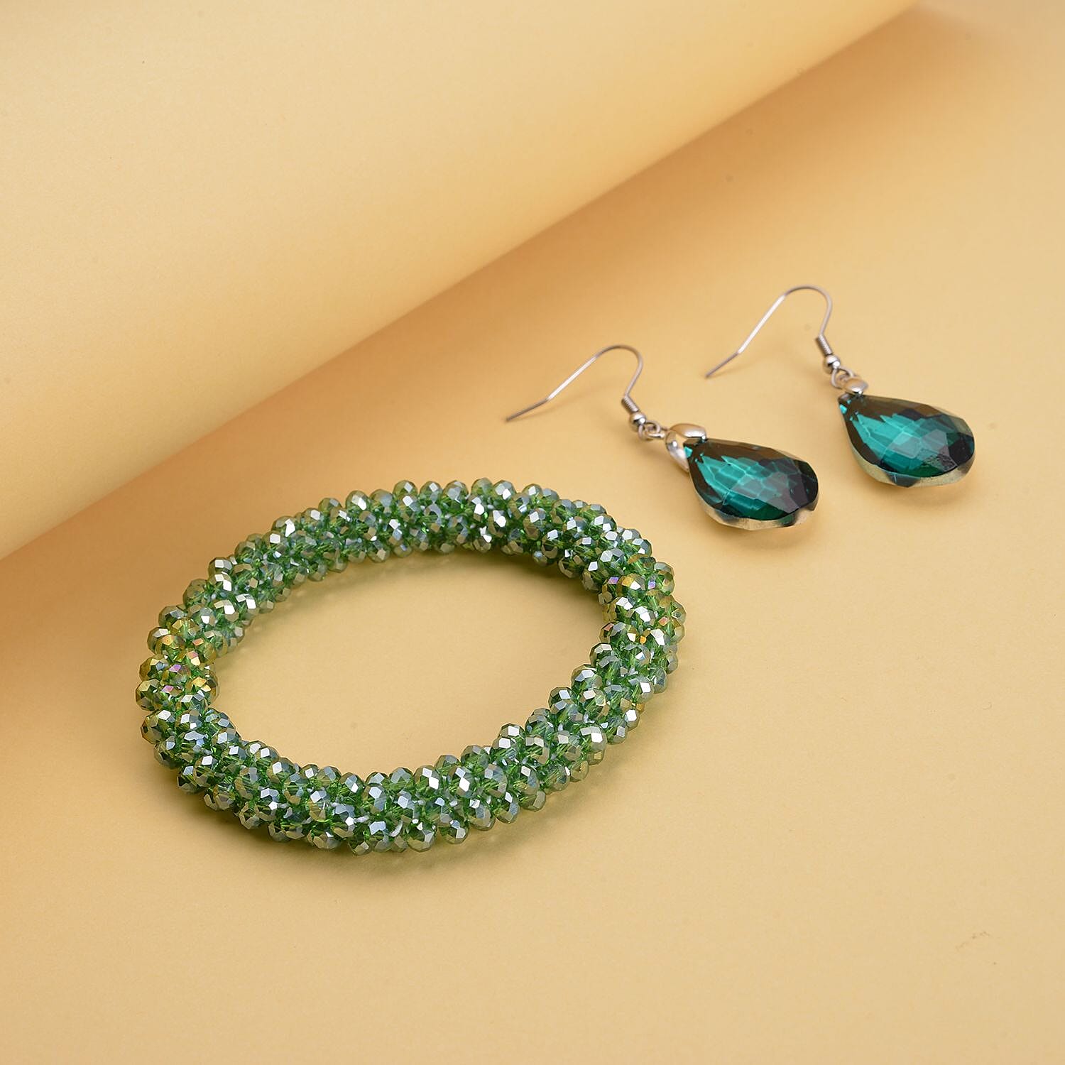 Simulated Emerald - Product card gallery slide 2 (9431410475263)
