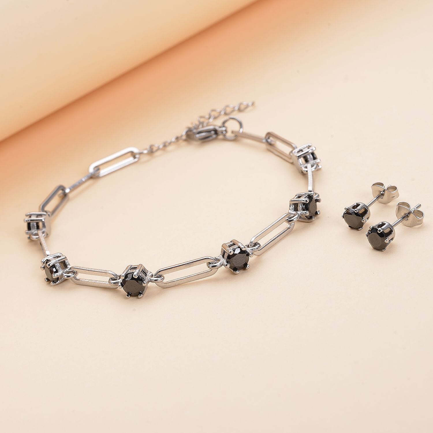 Simulated Black Diamond - Product card gallery slide 2 (9431371940095)