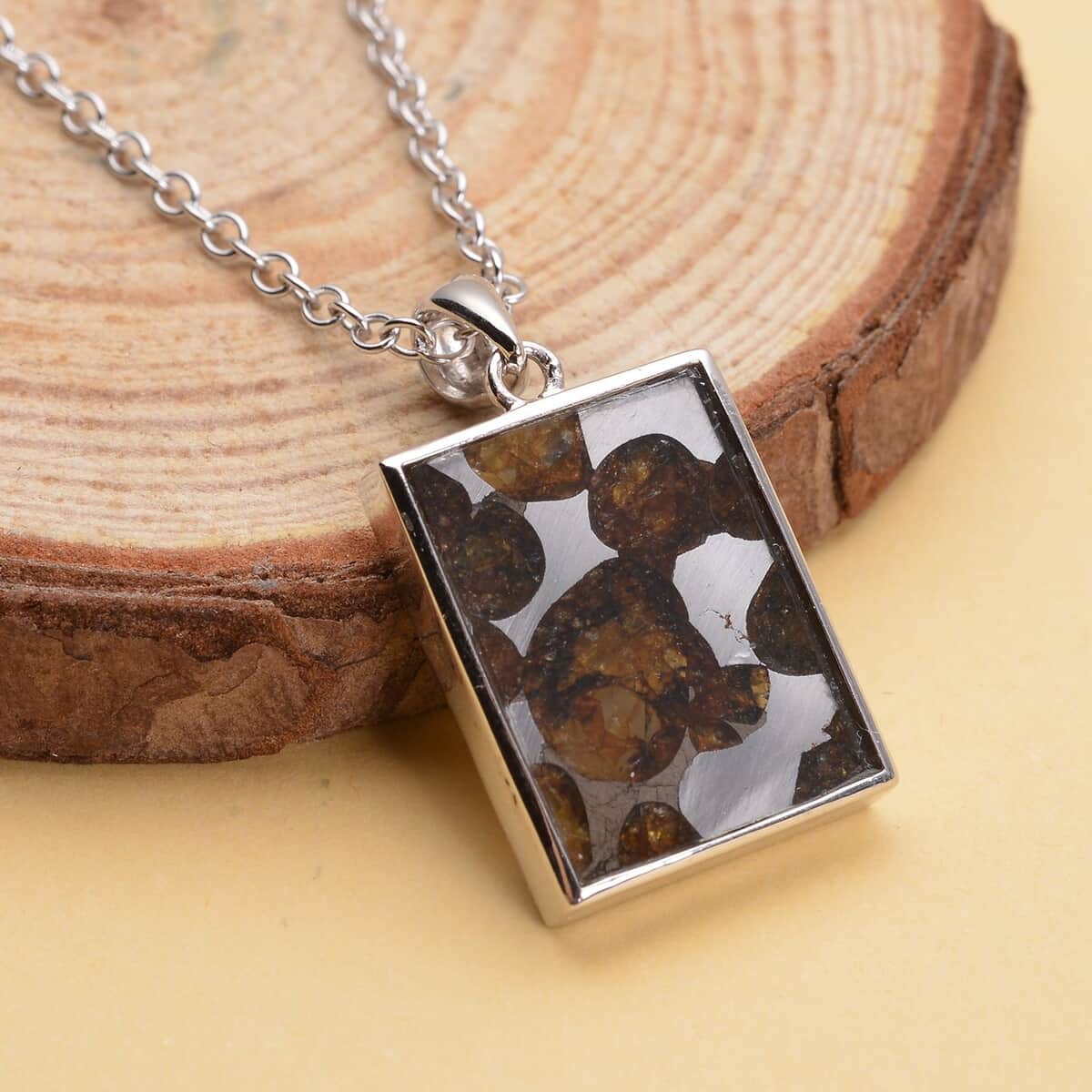 Marvelous Pallasite Pendant Necklace 18 Inches in Rhodium Over Sterling Silver 10.50 ctw image number 1