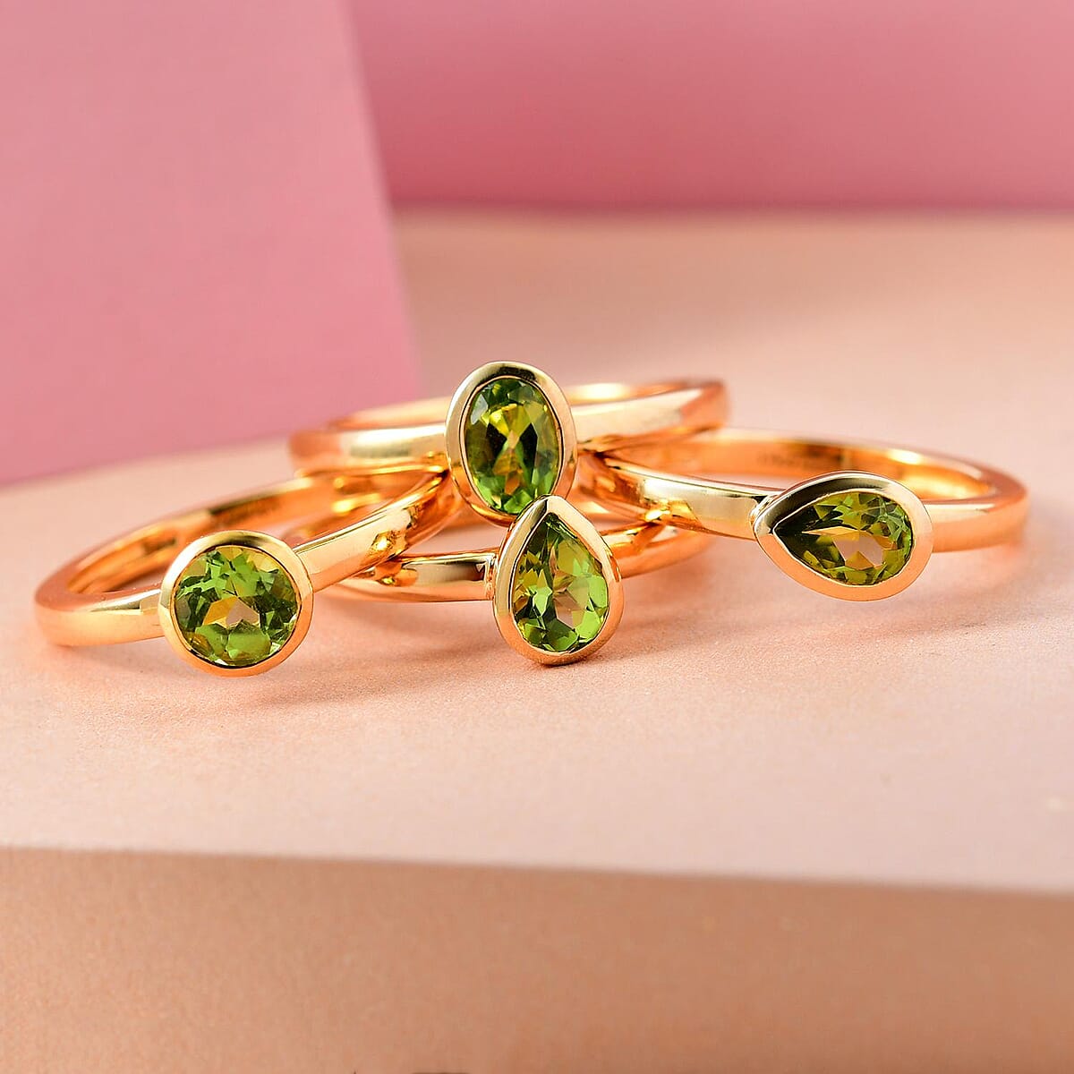 Set of 4 AMERICAN Natural Arizona Peridot Stackable Ring in Vermeil Yellow Gold Over Sterling Silver (Size 6.0) 7.35 Grams 1.90 ctw image number 1