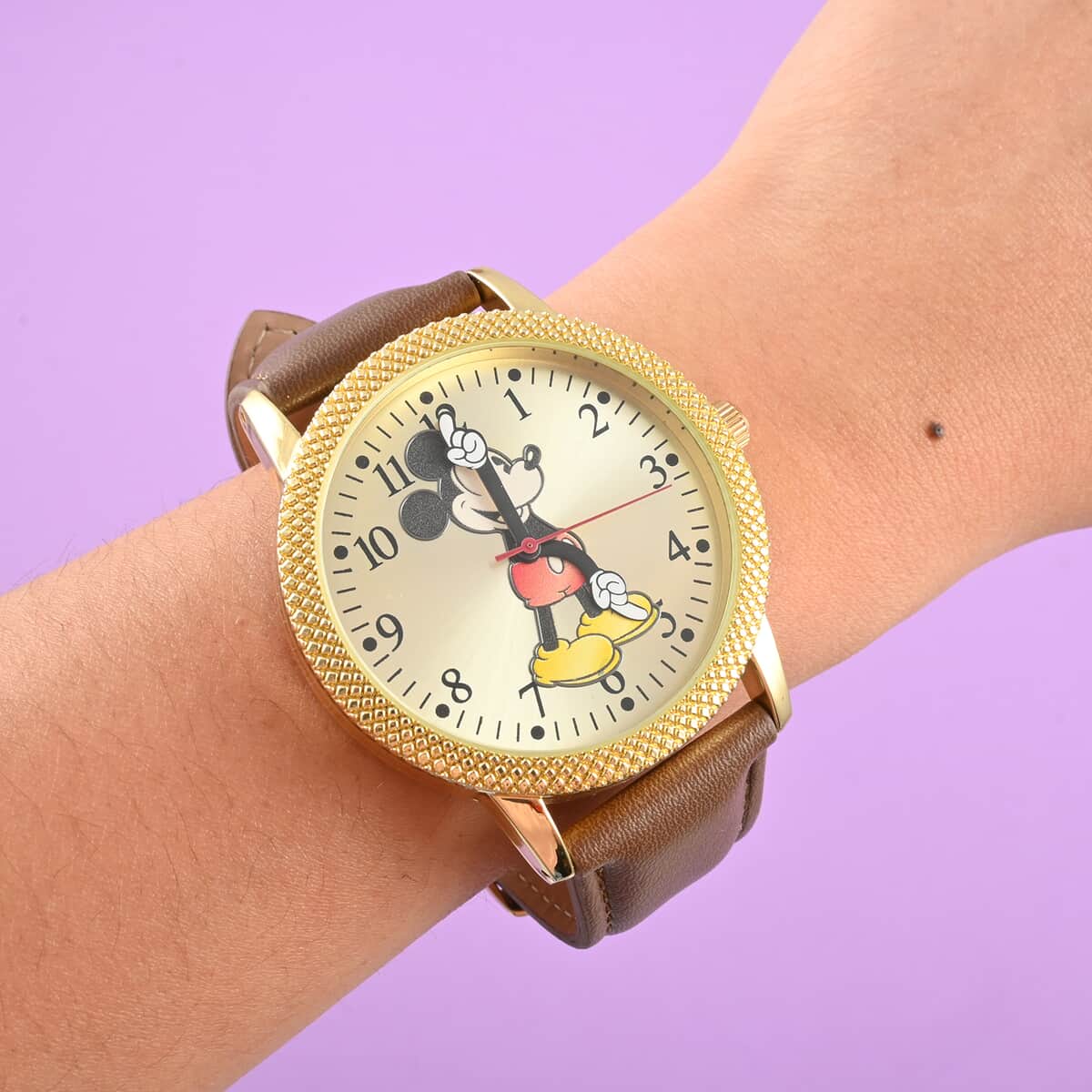 DISNEY Set of 2 Japanese Movement Mickey and Minnie Hands Watch with Brown Vegan Leather (42mm, 7-9) & Tan Vegan Leather (32mm, 6-8) image number 2
