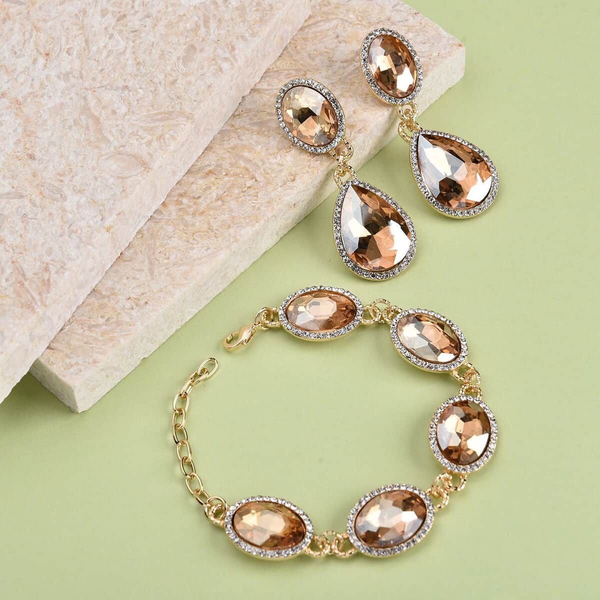 Simulated Champagne Quartz and Austrian Crystal Link Bracelet (7.0-9.0In) and Earrings in Goldtone image number 1