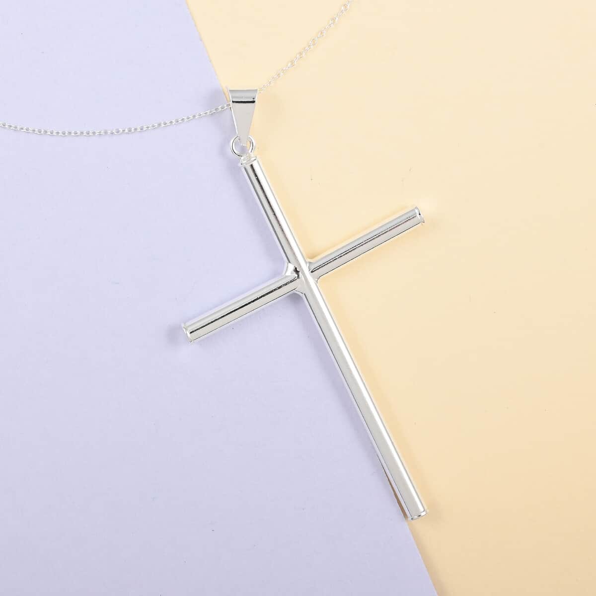Sterling Silver Cross Pendant Necklace 18 Inches 3.75 Grams image number 1