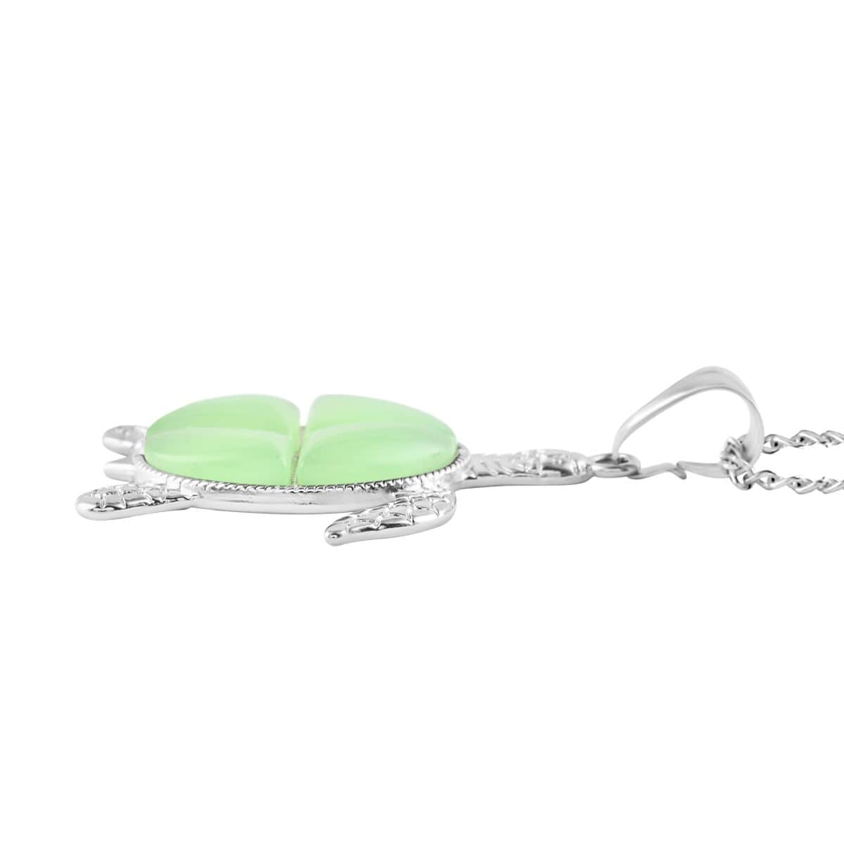 Green Aventurine Turtle Pendant Necklace 18 Inches in Silvertone 10.35 ctw image number 3