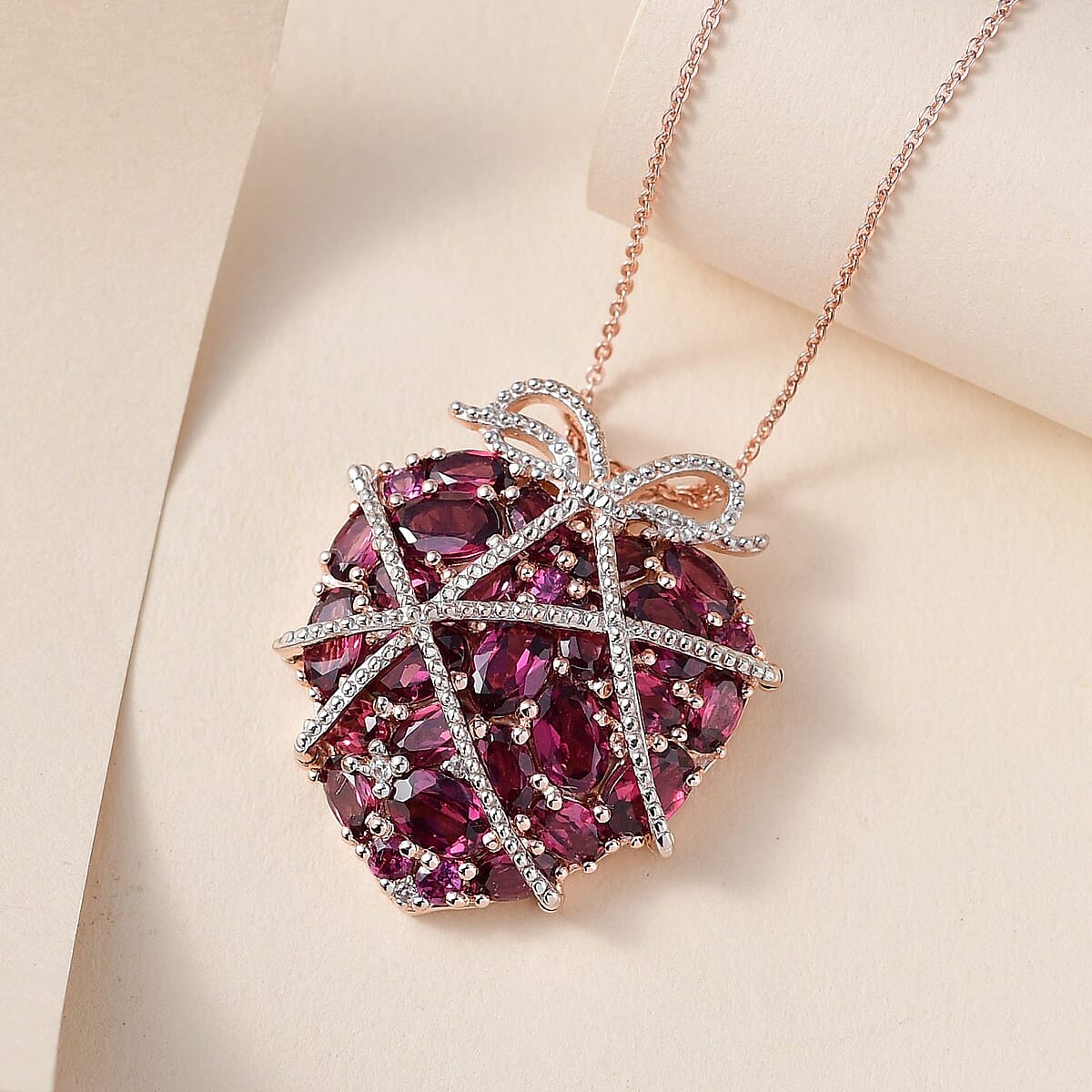 Orissa Rhodolite Garnet Necklace in Sterling Silver, Garnet Heart Pendant, Multi Gemstone Necklace, Jewelry Gifts 9.85 ctw (20 Inches) image number 1