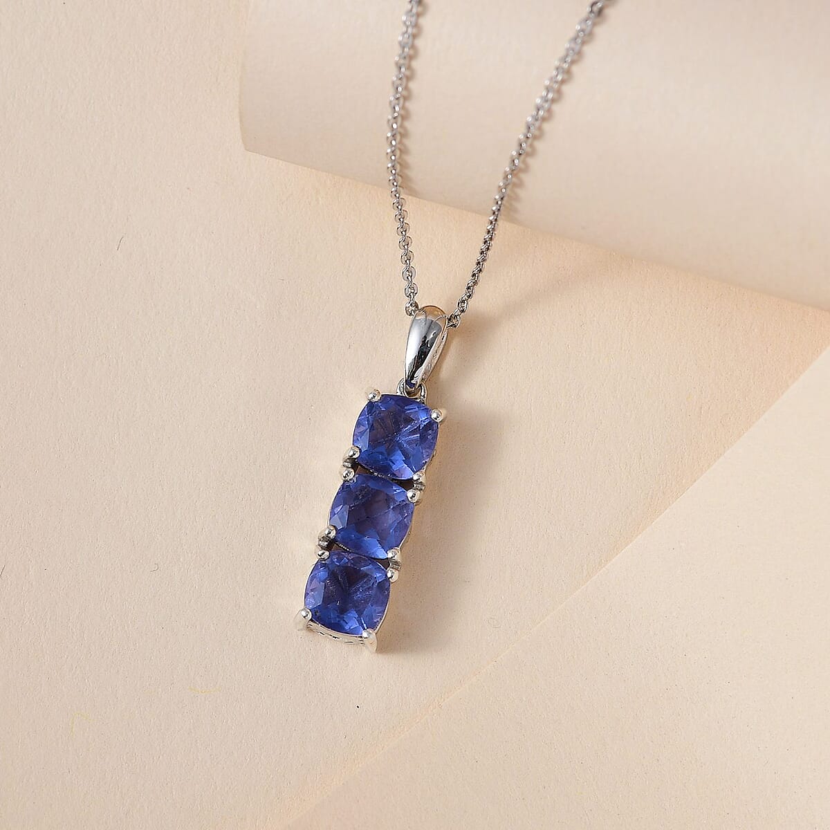 Color Change Fluorite Pendant Necklace 20 Inches in Platinum Over Sterling Silver 3.25 ctw image number 1