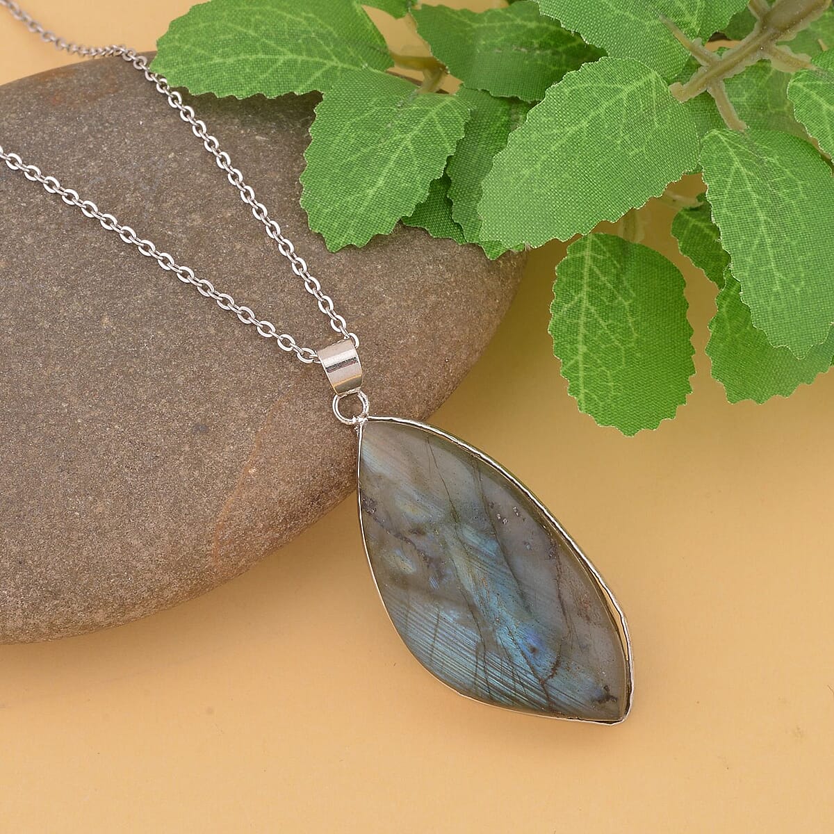 Malagasy Labradorite Pendant Necklace (20 Inches) in Stainless Steel 40.00 ctw , Tarnish-Free, Waterproof, Sweat Proof Jewelry image number 2
