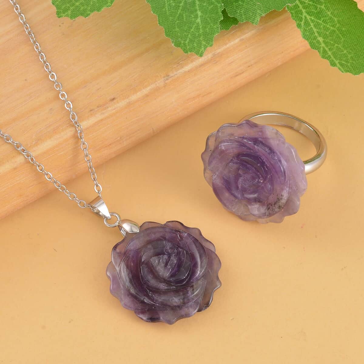 Carved Amethyst Flower Ring (Size 6) and Necklace 20-22 Inches in Silvertone 6.00 ctw image number 1