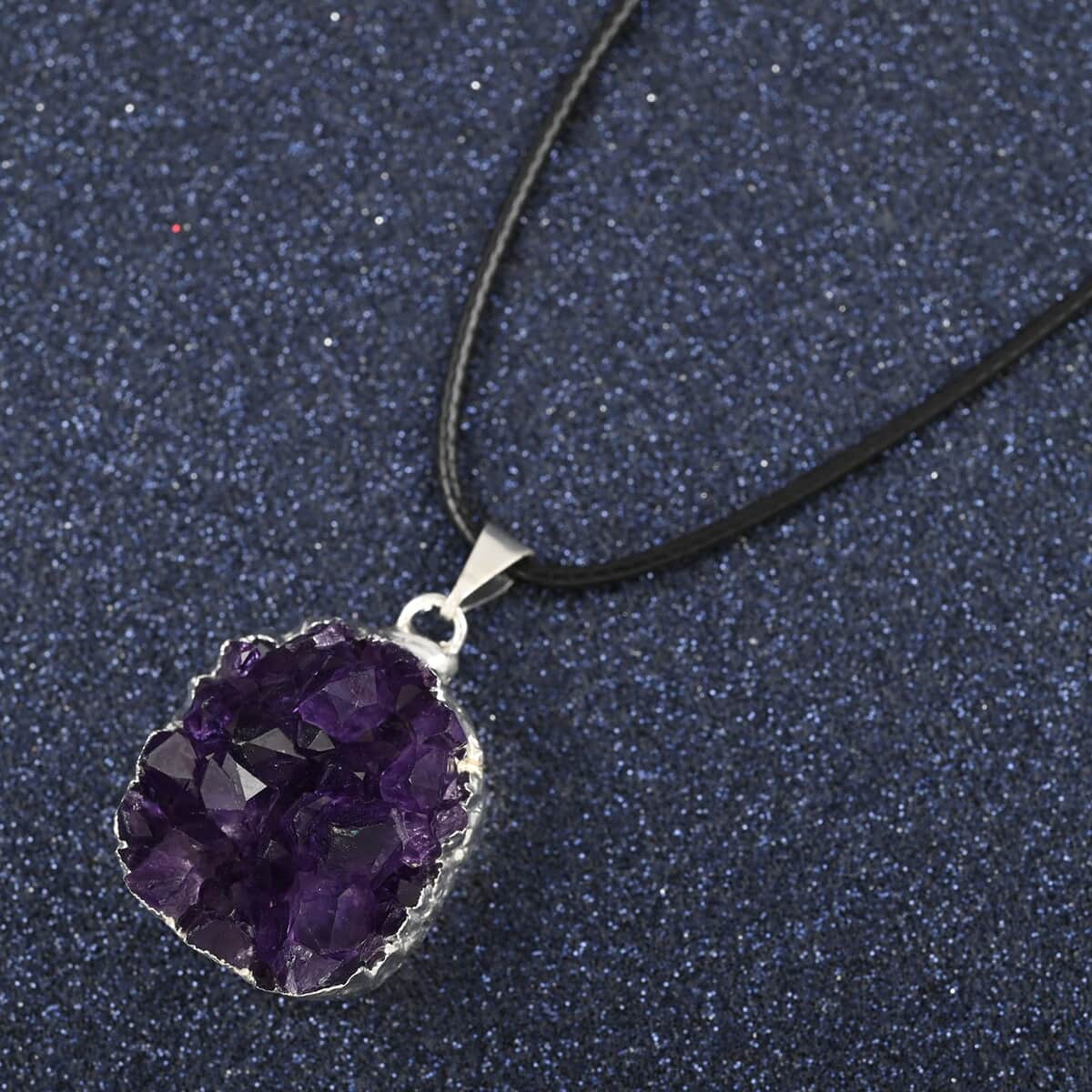 Purple Druzy Small Pendant Necklace 20 Inches in Silvertone image number 1