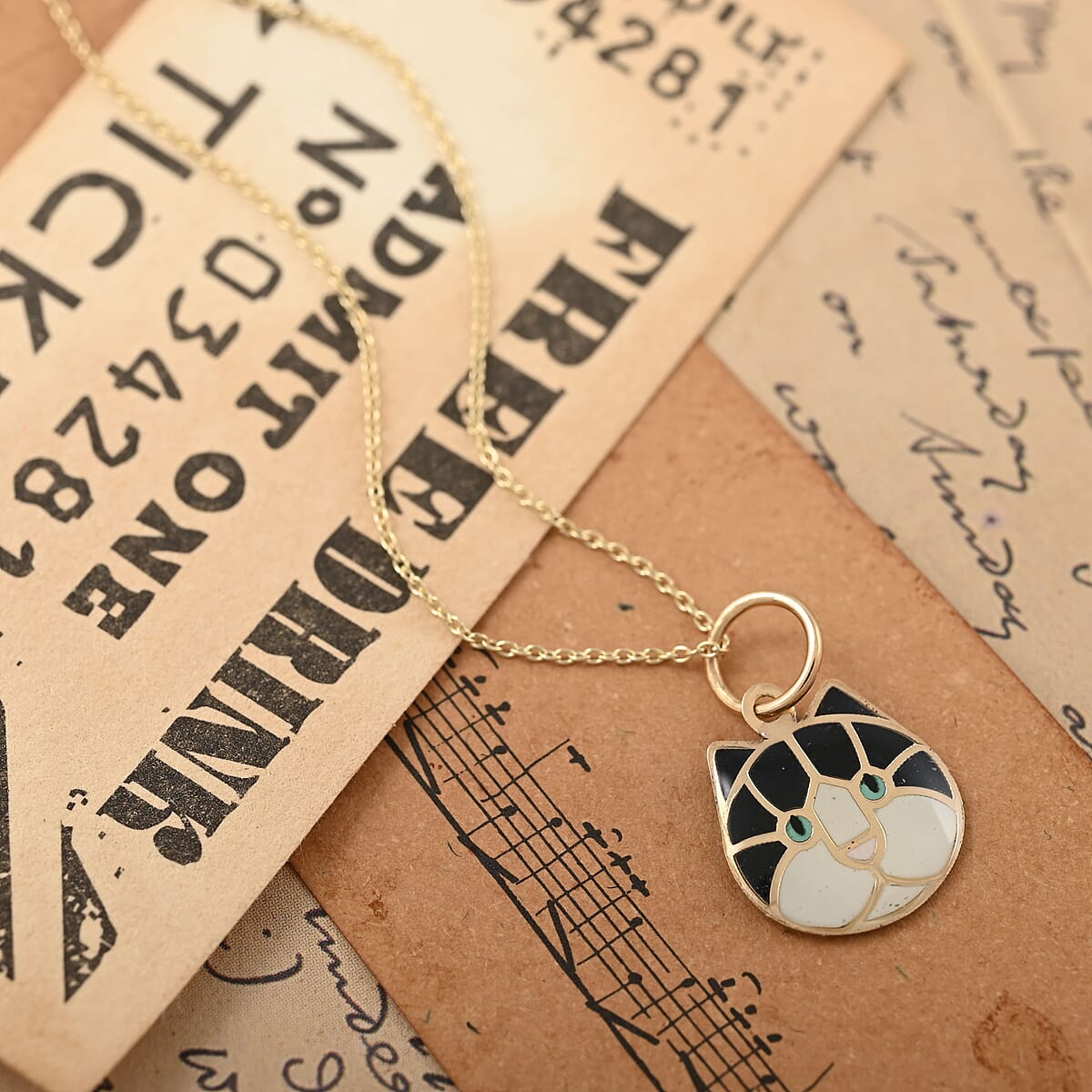 14K Yellow Gold Enamel Kitty Cat Pendant with Necklace 16-18 Inches 1.10 Grams image number 1