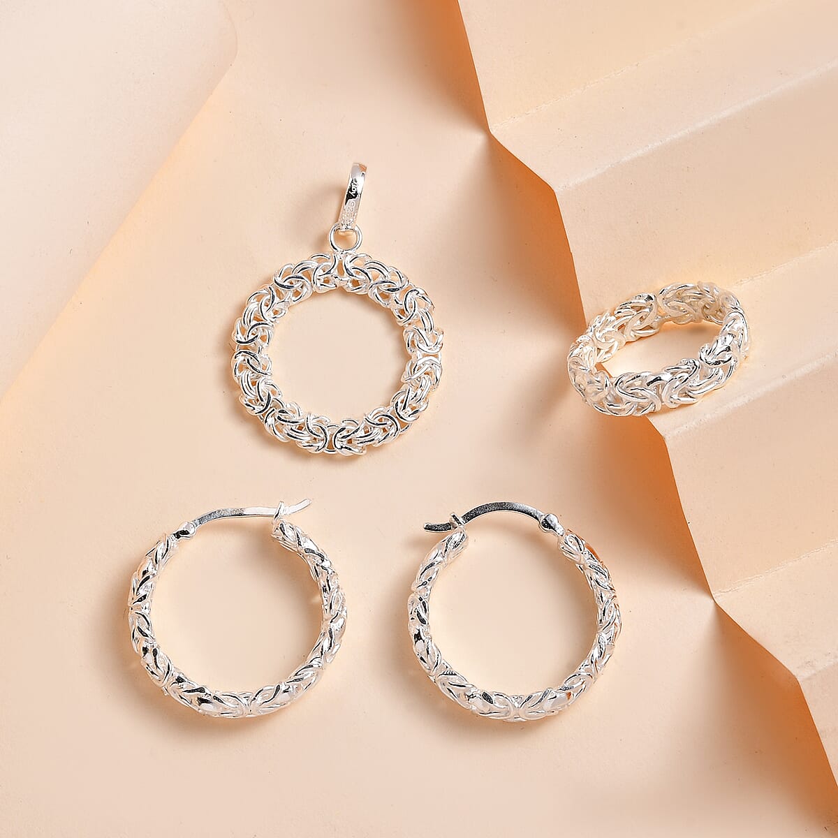 TLV Bali Legacy Sterling Silver Byzantine Hoop Earrings, Ring (Size 5) and Pendant (15.40 g) image number 1