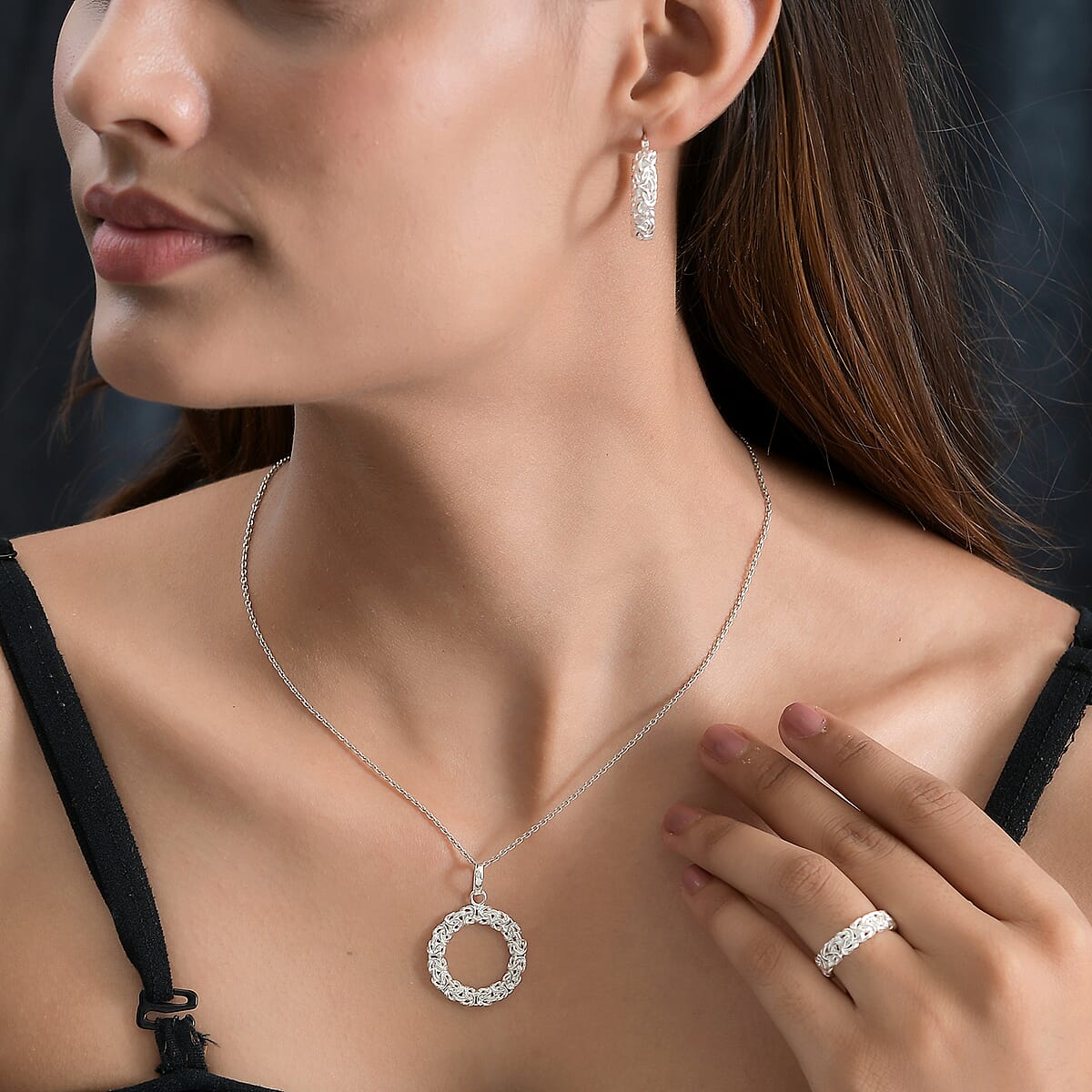 TLV Bali Legacy Sterling Silver Byzantine Hoop Earrings, Ring (Size 5) and Pendant (15.40 g) image number 2