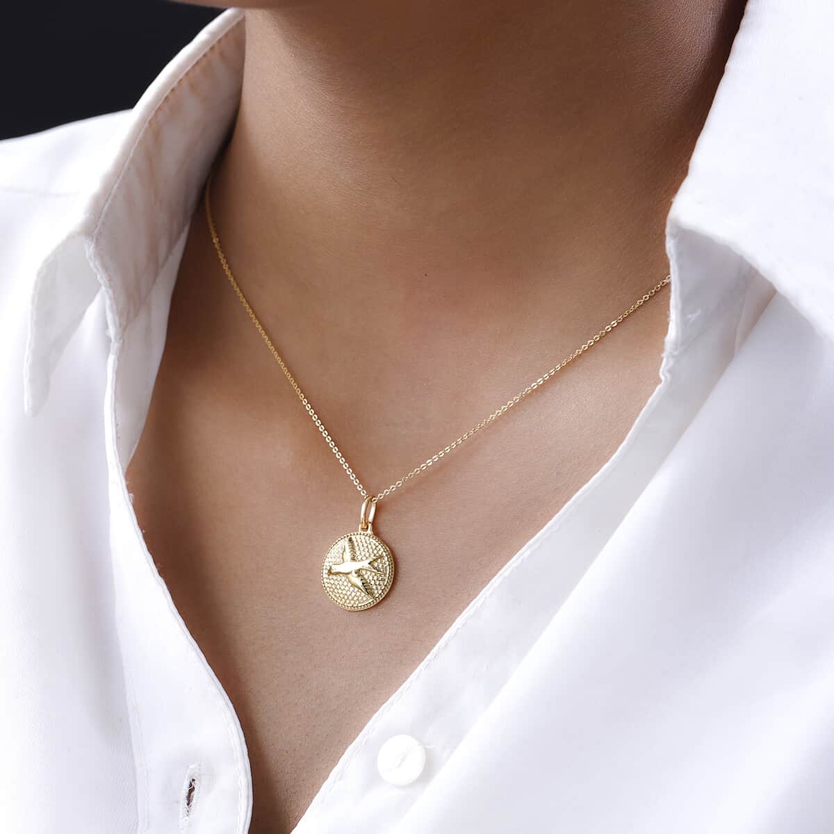 Vermeil Yellow Gold Over Sterling Silver Dove Pendant Necklace 20 Inches 3.70 Grams image number 2