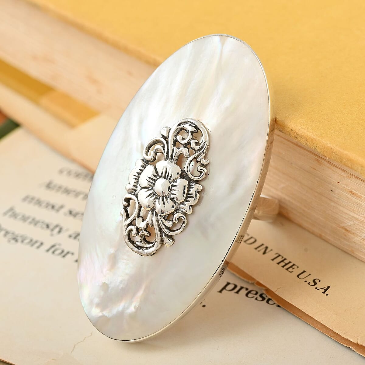 Bali Legacy Mother of Pearl Pendant and Ring (Size 6) in Sterling Silver image number 1