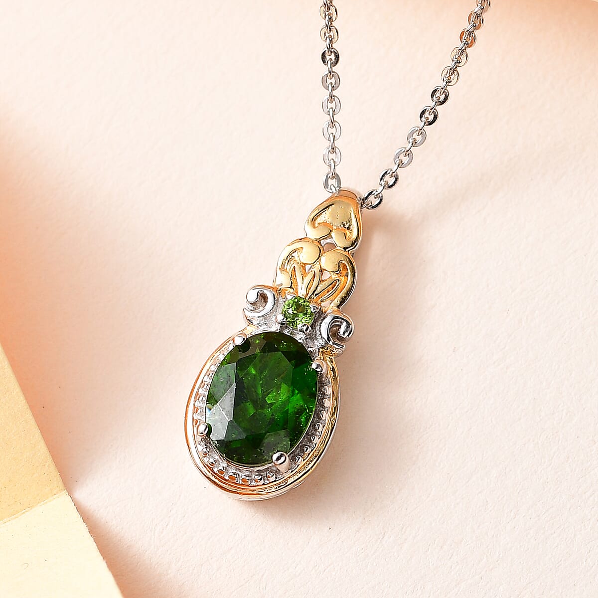 Chrome Diopside Pendant Necklace 20 Inches in Vermeil Yellow Gold and Platinum Over Sterling Silver 1.20 ctw image number 1