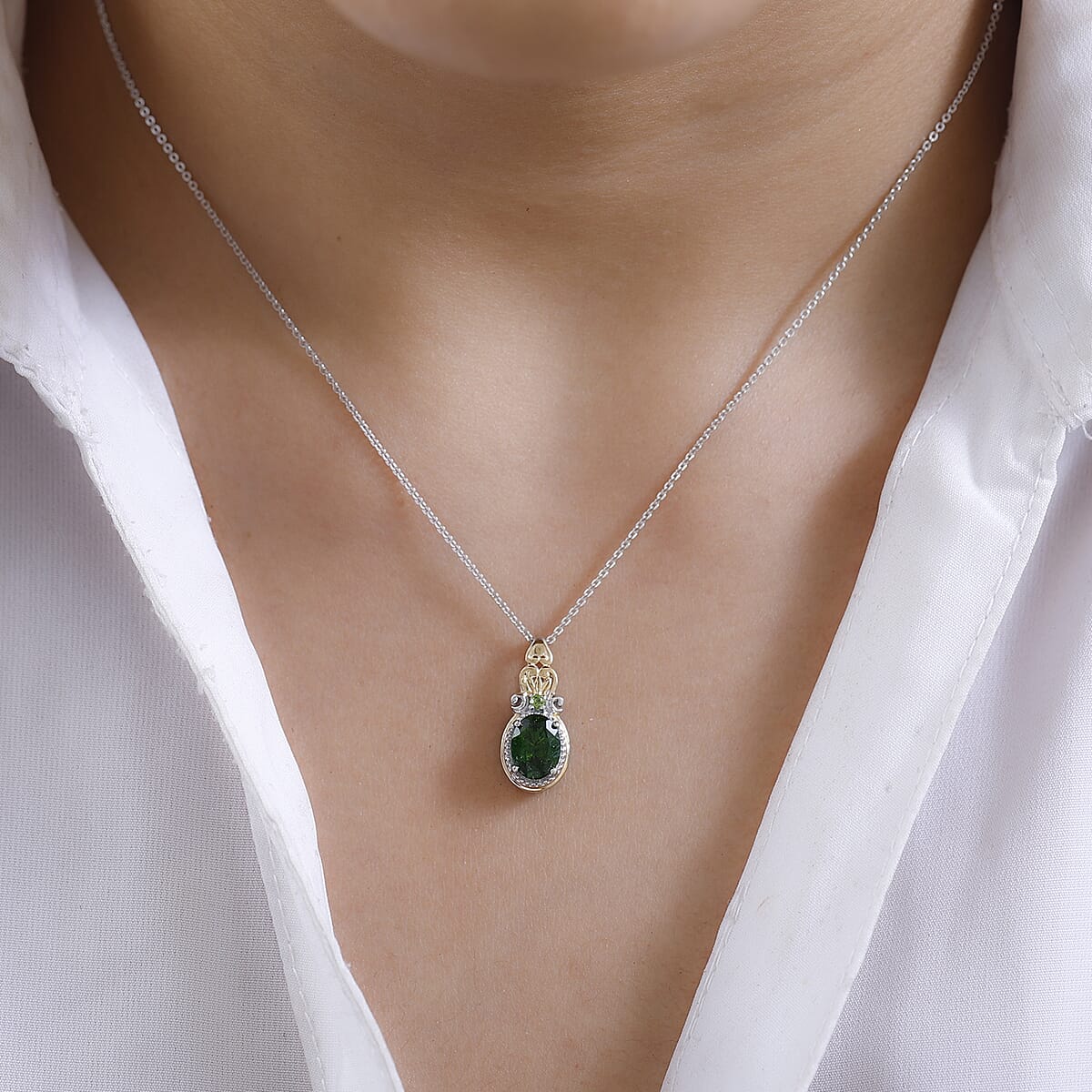 Chrome Diopside Pendant Necklace 20 Inches in Vermeil Yellow Gold and Platinum Over Sterling Silver 1.20 ctw image number 2