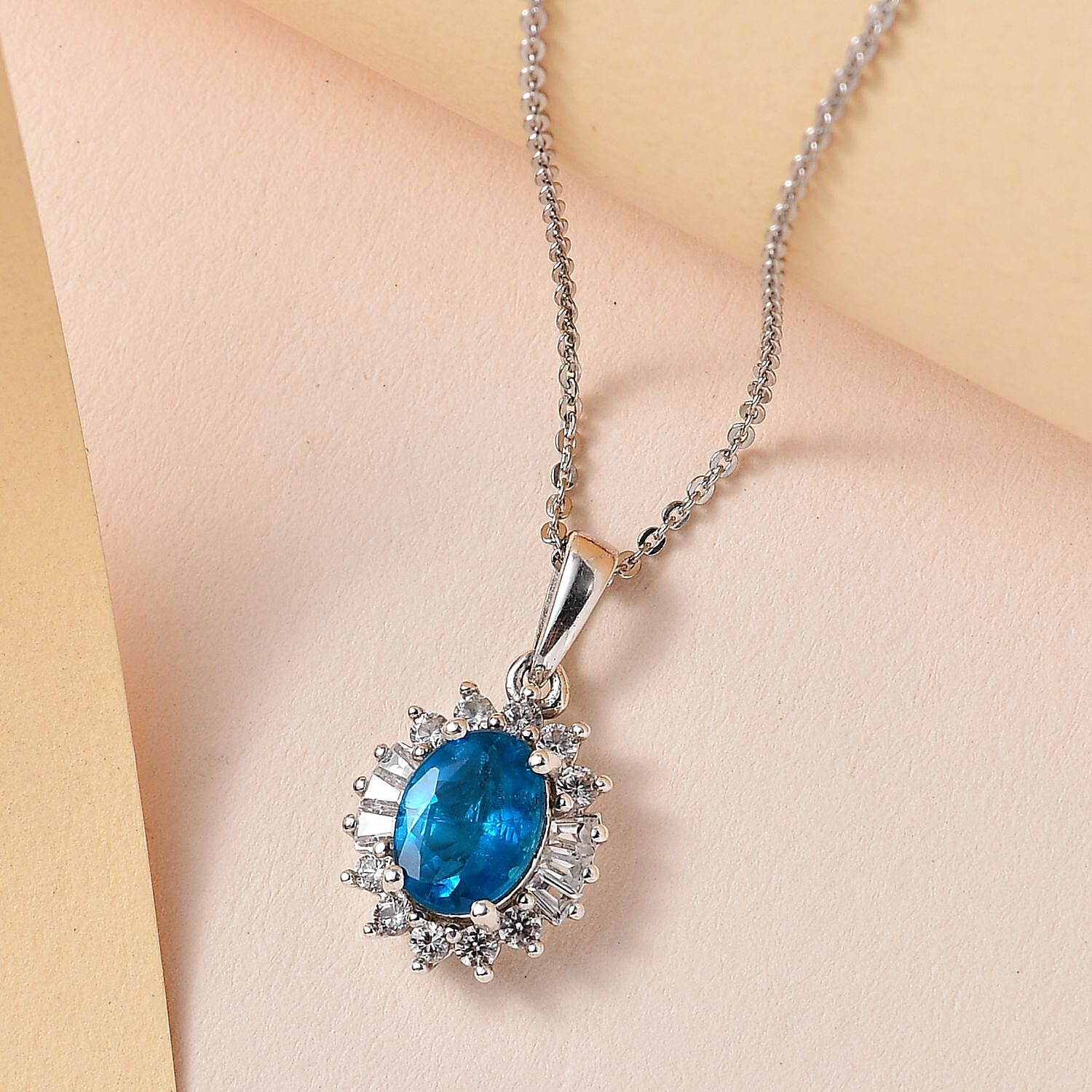 Malgache Neon Apatite - Product card gallery slide 2 (10144984924443)