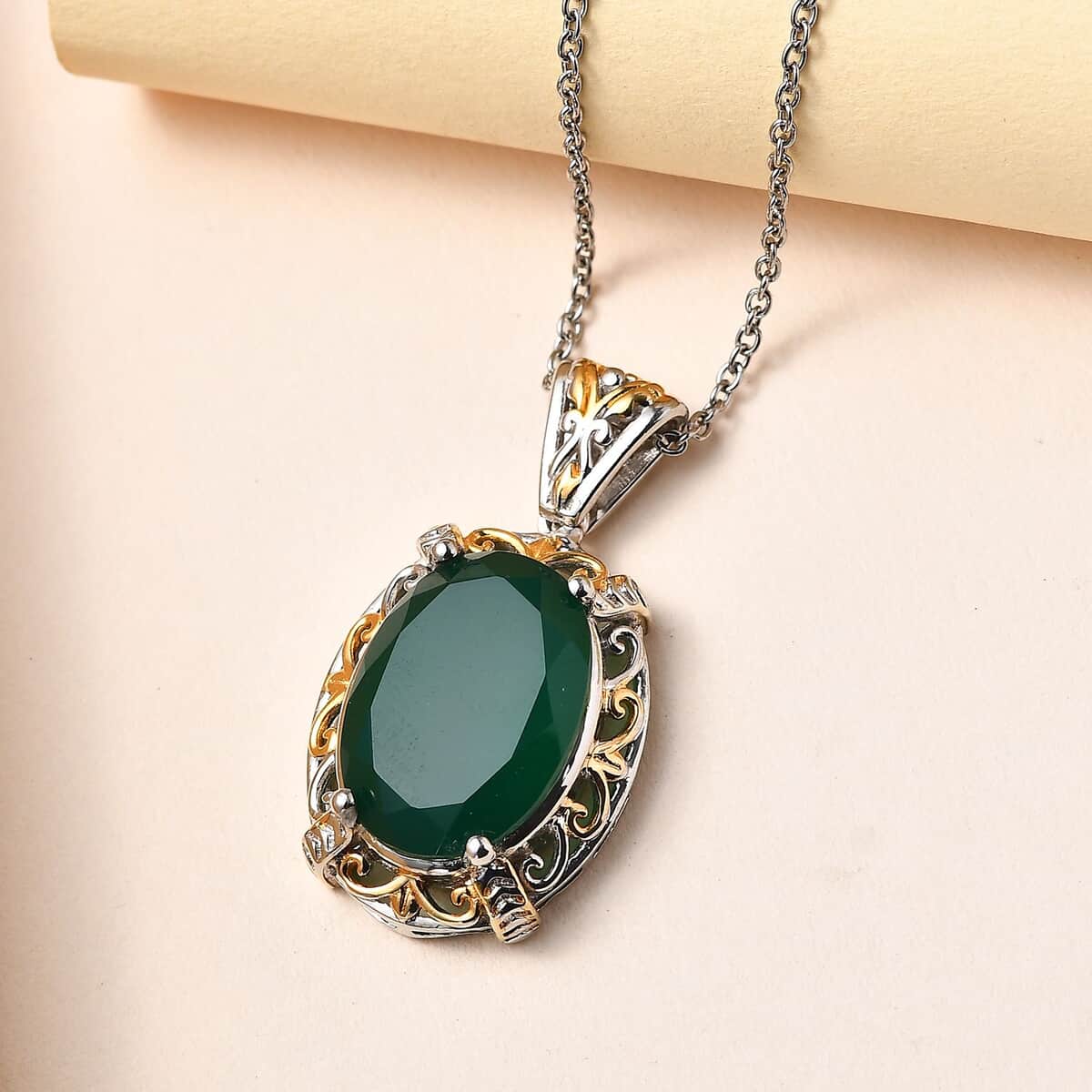 Buy Karis Verde Onyx Solitaire Pendant Necklace (20 Inches) in 18K YG ...