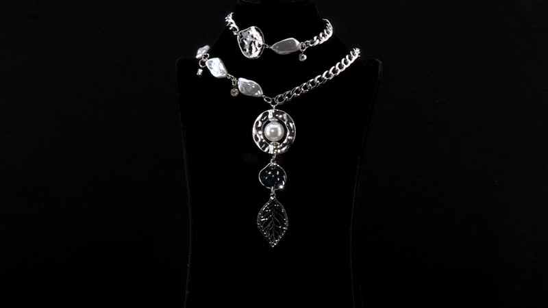 Simulated Pearl, Austrian Crystal Necklace 20-22 Inches and Bracelet 7.5-9.5In in Silvertone