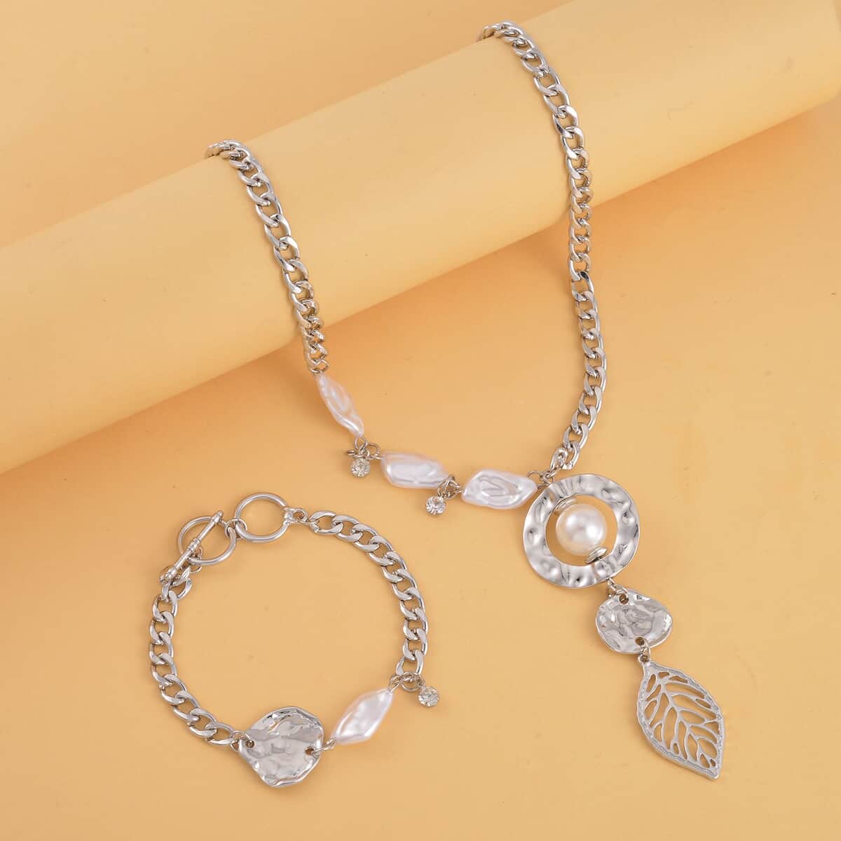 Simulated Pearl, Austrian Crystal Necklace 20-22 Inches and Bracelet 7.5-9.5In in Silvertone image number 1