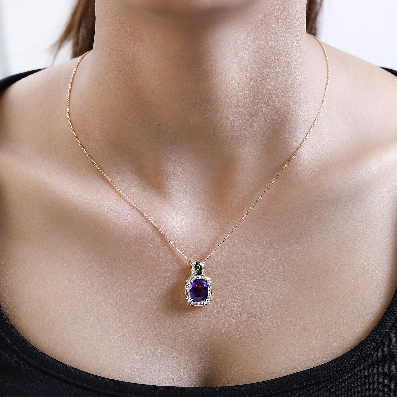 Cushion - Product card gallery slide 3 (10144906281243)