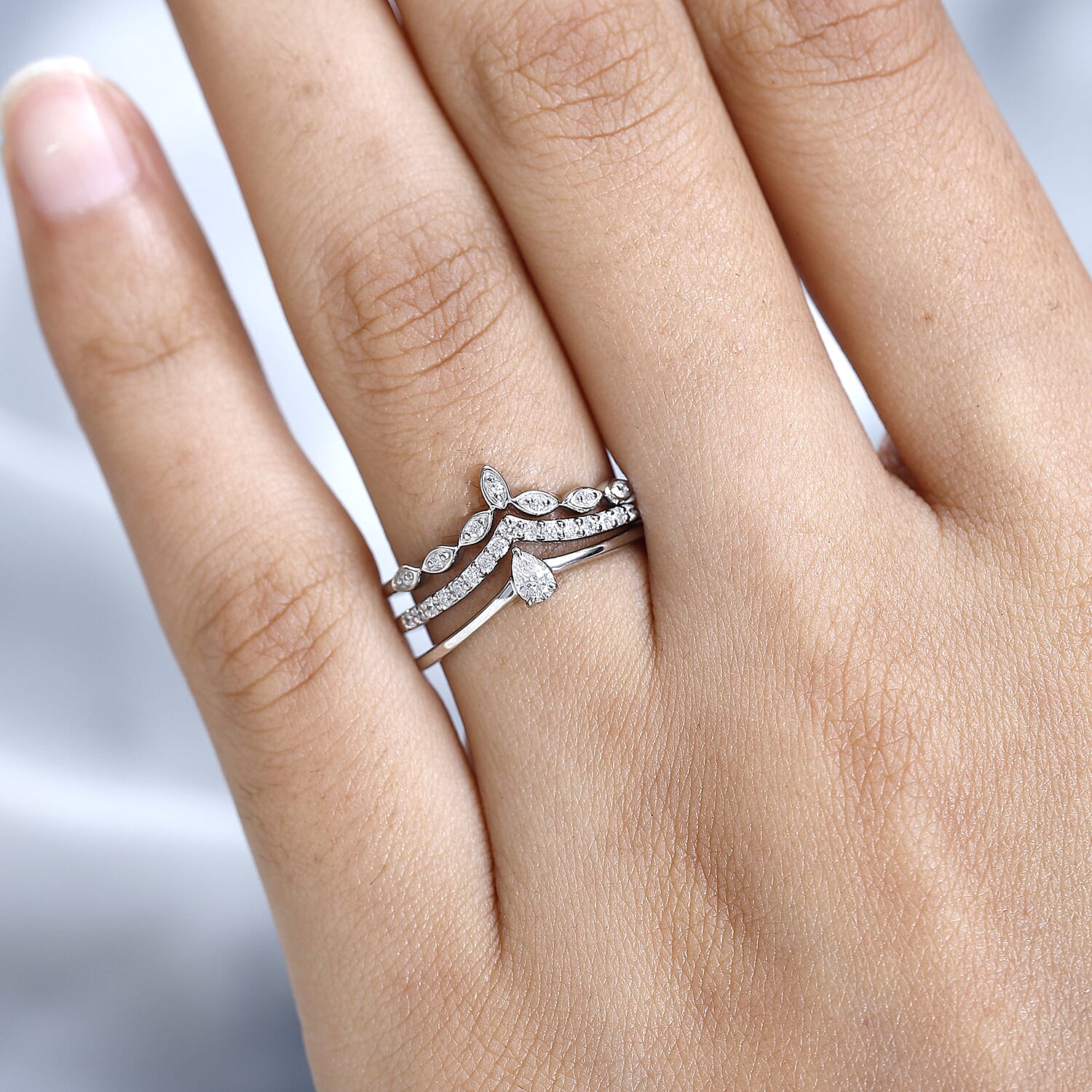 Rhapsody IGI Certified 950 Platinum Diamond E-F VS Set of 3 Stackable Ring (Size 6.0) 0.33 ctw