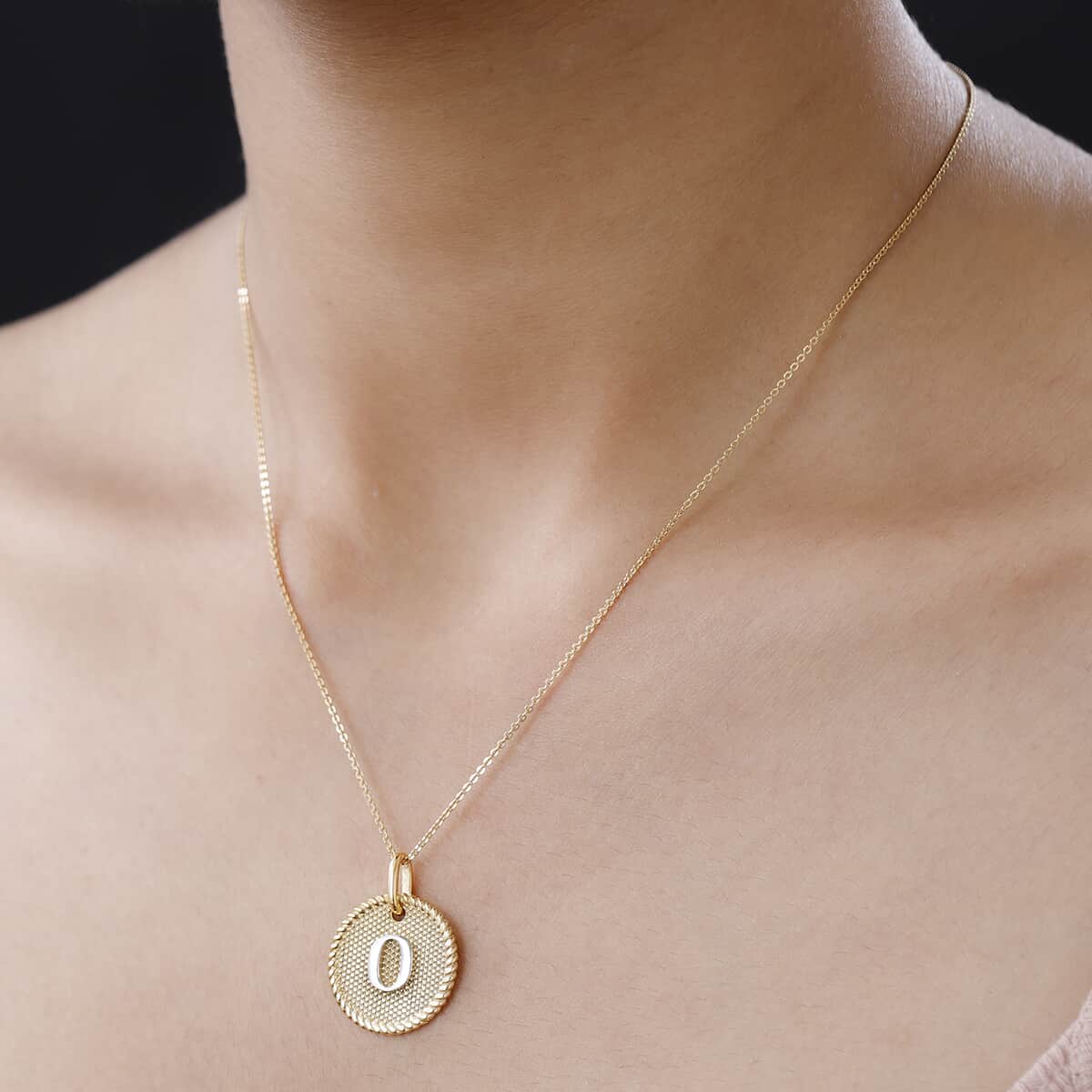 14K YG and Platinum Over Sterling Silver Medallion Coin Initial O Pendant Necklace (20 Inches) (5.60 g) image number 2