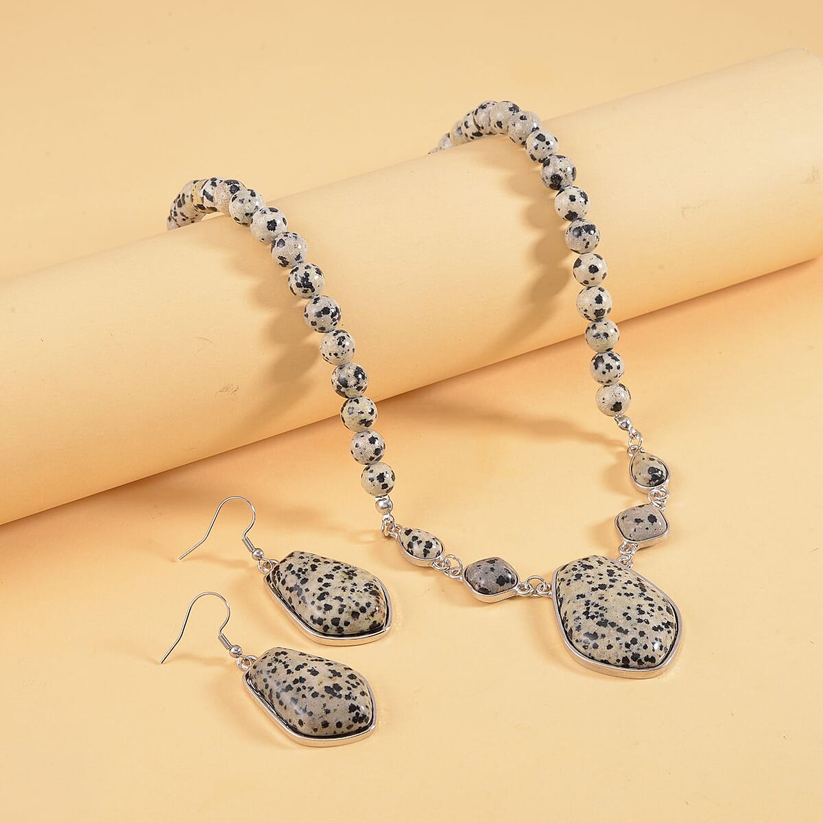 Dalmatian Jasper Drop Earrings and Beaded Necklace 18-20 Inches in Silvertone 298.00 ctw image number 1