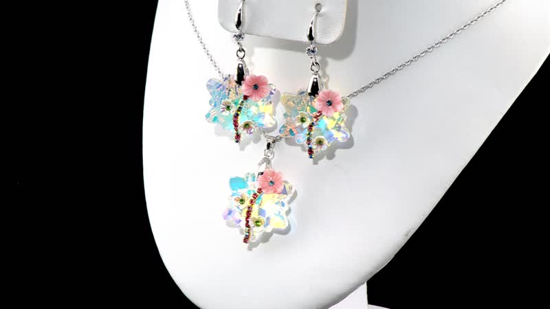 White Aurora Borealis Glass, Multi Color Crystal and Resin Floral Earrings and Pendant Necklace 20 Inches in Silvertone