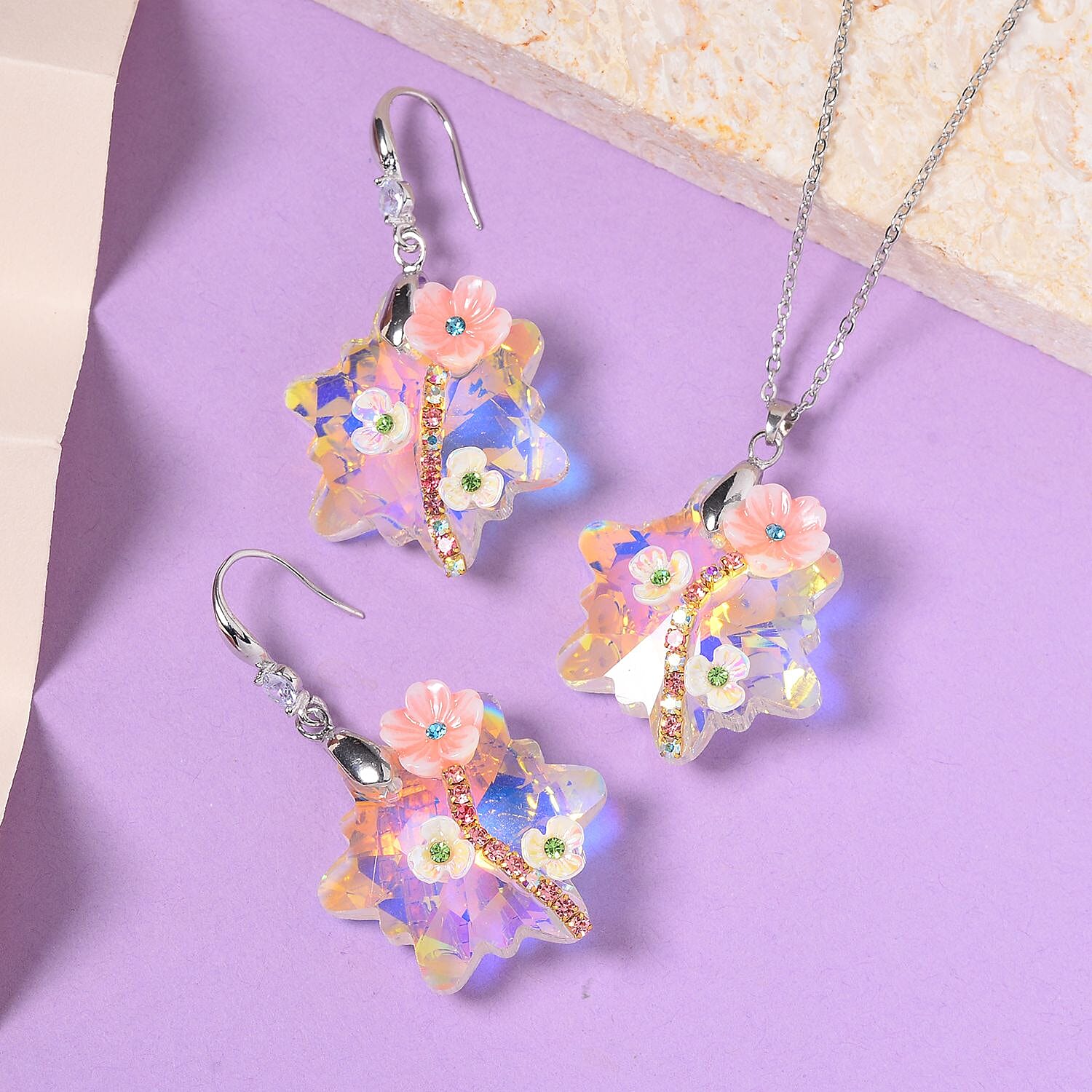 White Aurora Borealis Glass - Product card gallery slide 2 (10145020870939)