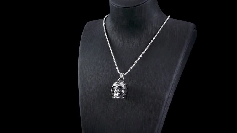 Compass Look Pendant Necklace 27.5 Inches in Black Oxidized Stainless Steel