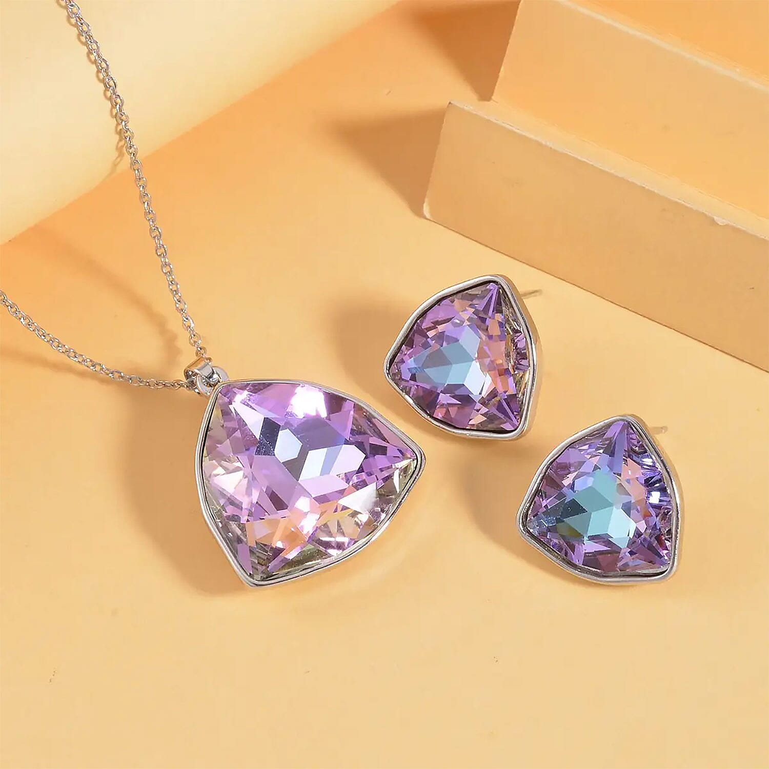 Purple Austrian Crystal Pendant Necklace and Stud Earrings in Silvertone 20-22 Inches