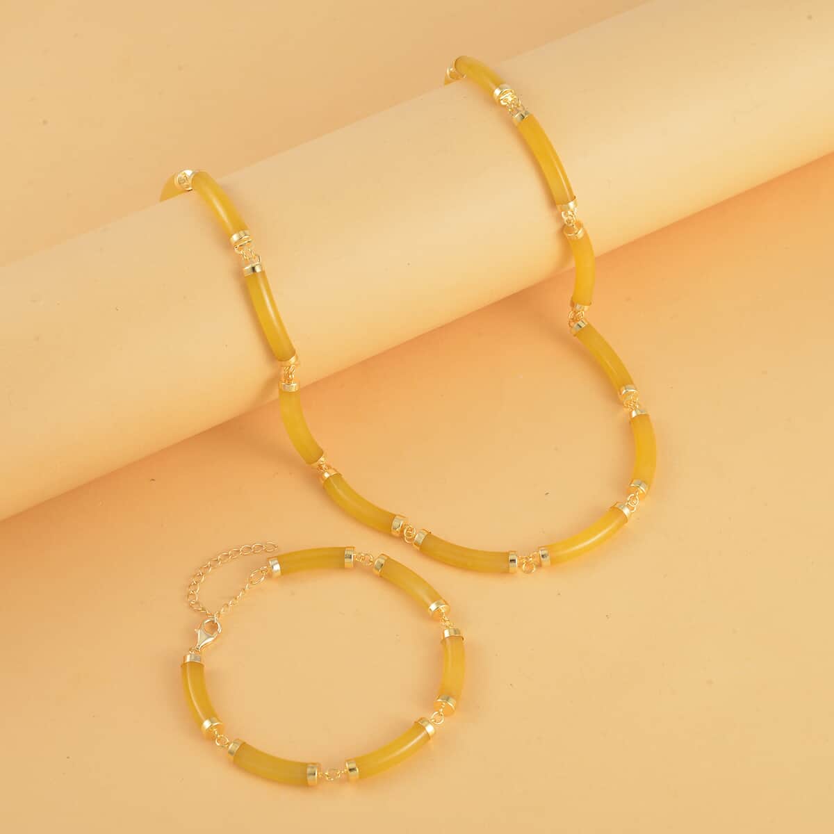 Yellow Jade (D) Bracelet (6.50-8.50In) and Necklace 18-20 Inches in Vermeil Yellow Gold Over Sterling Silver 140.00 ctw image number 1