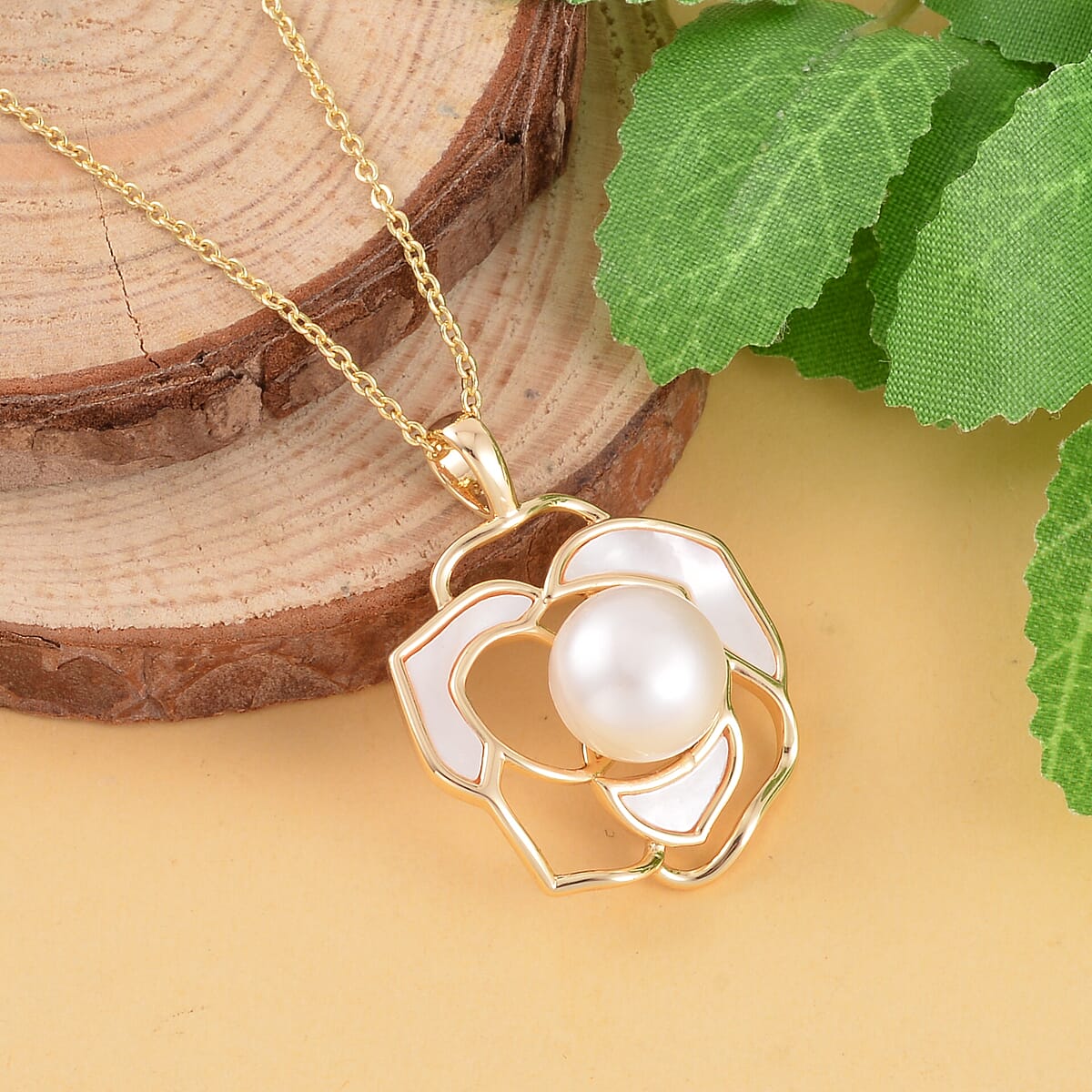 White Freshwater Pearl and White Mother Of Pearl Pendant Necklace 20 Inches in Goldtone image number 1