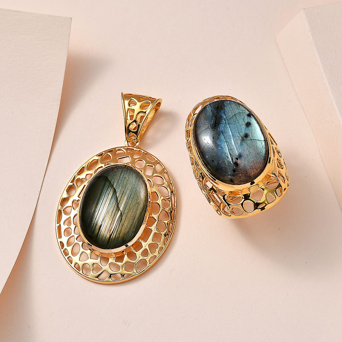 Karis Malagasy Labradorite Solitaire Ring and Pendant in 18K YG Plated 51.50 ctw image number 1