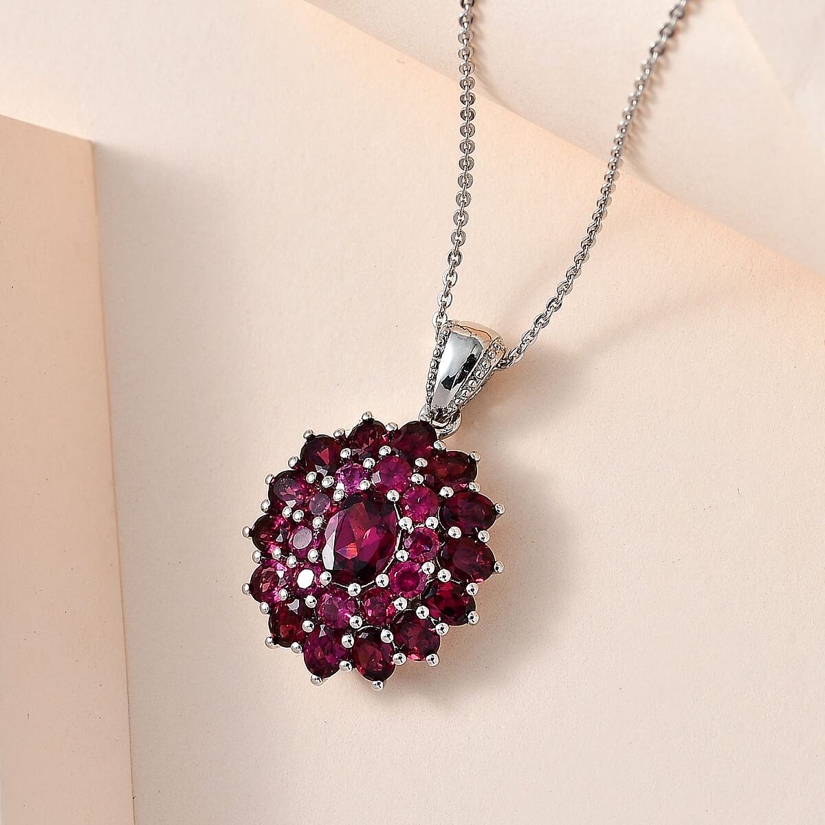 Orissa Rhodolite Garnet Floral Pendant Necklace 20 Inches in Platinum Over Sterling Silver 5.00 ctw image number 1