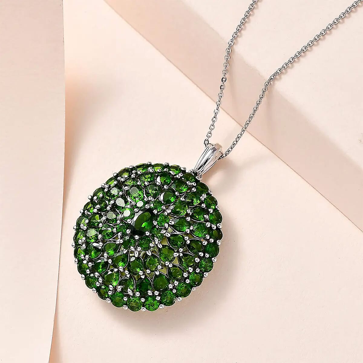 Chrome Diopside Cluster Pendant Necklace (20 Inches) in Platinum Over Sterling Silver 11.50 ctw image number 1