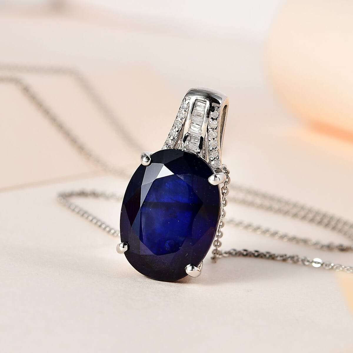 Masoala Sapphire (FF) and Diamond Pendant Necklace 20 Inches in Platinum Over Sterling Silver 14.35 ctw image number 1