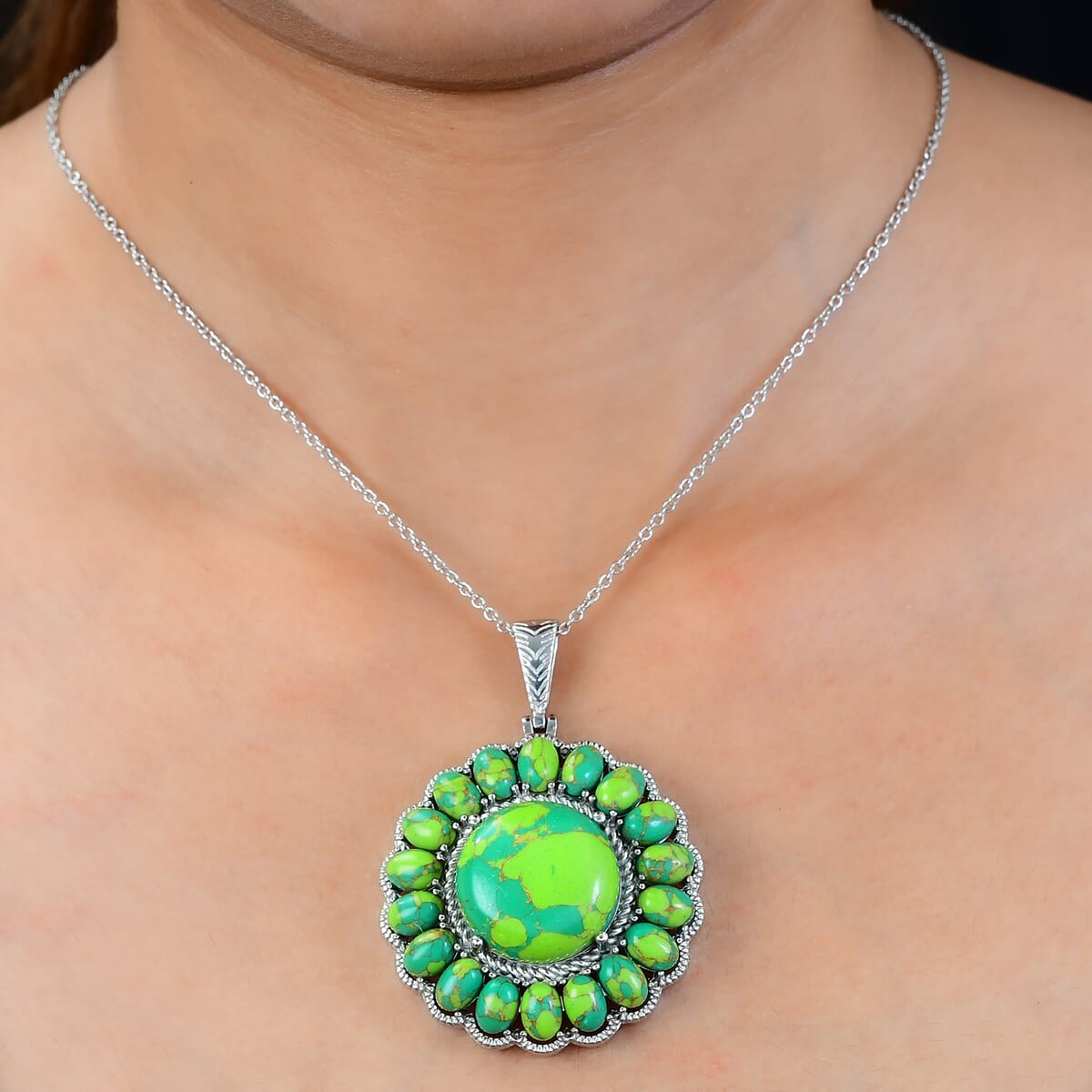 Mojave Blue Turquoise Halo Pendant Necklace 20 Inches in Stainless Steel 33.60 ctw image number 2