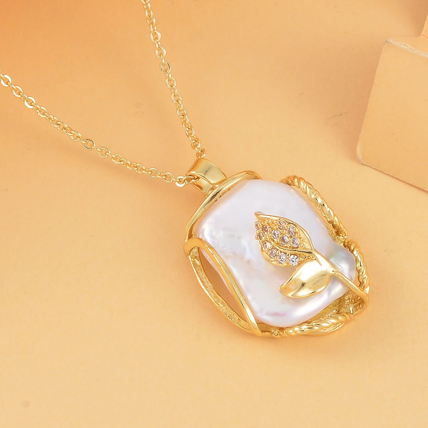 White Freshwater Pearl and Simulated Diamond 13-18mm Pendant Necklace 20 Inches in Goldtone 0.20 ctw