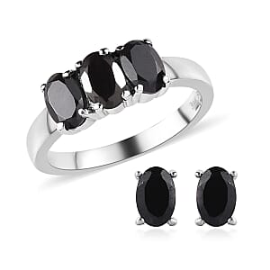 Thai Black Spinel 3 Stone Ring (Size 8.0) and Solitaire Stud Earrings in Stainless Steel 2.75 ctw