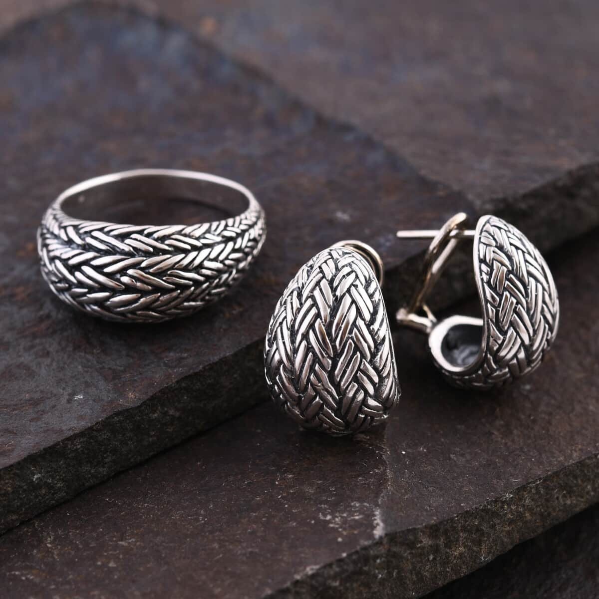 Bali Legacy Sterling Silver Padian Texture Ring (Size 7) and Earrings 22.40 Grams image number 1