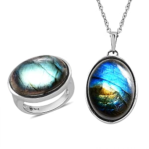 Malagasy Labradorite Solitaire Ring Size 9 and Pendant Necklace 20 Inches in Stainless Steel 30.85 ctw