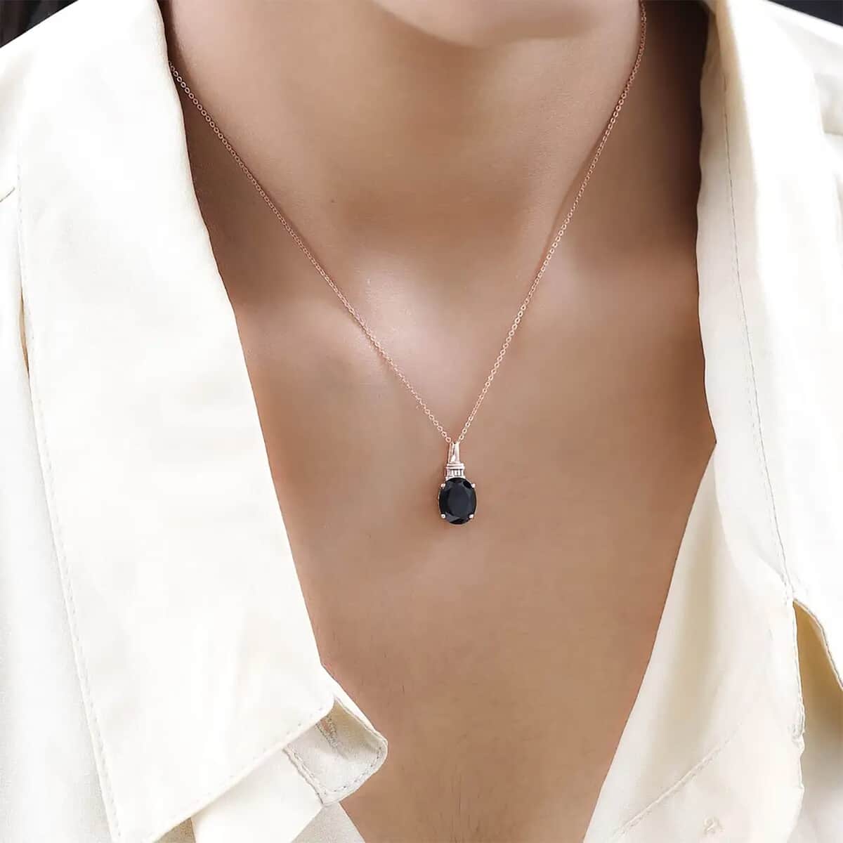 Black Spinel 3.15 ctw Solitaire Pendant Necklace in Vermeil Rose Gold Over Sterling Silver 20 Inches image number 7